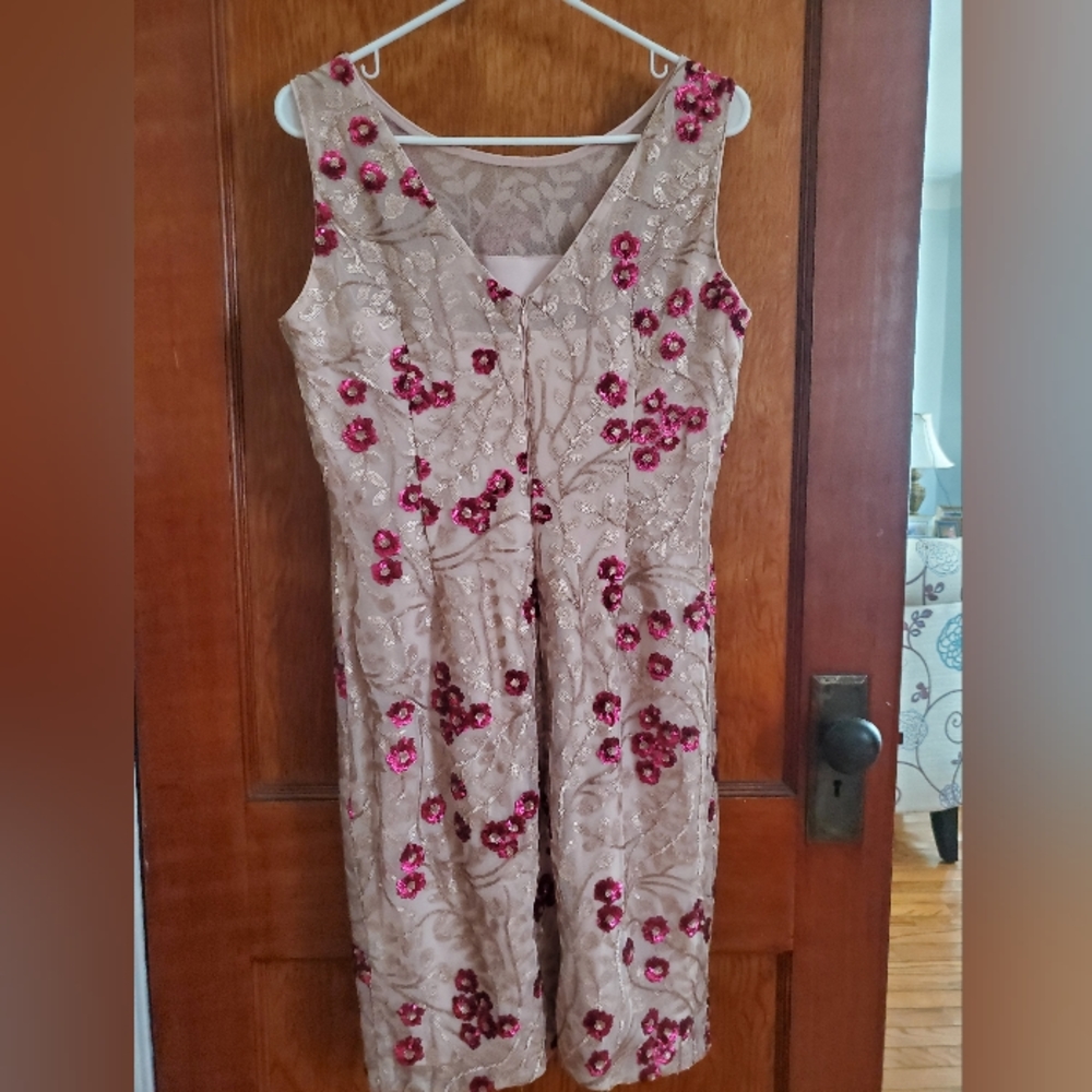 Dress - Picture 2 of 4